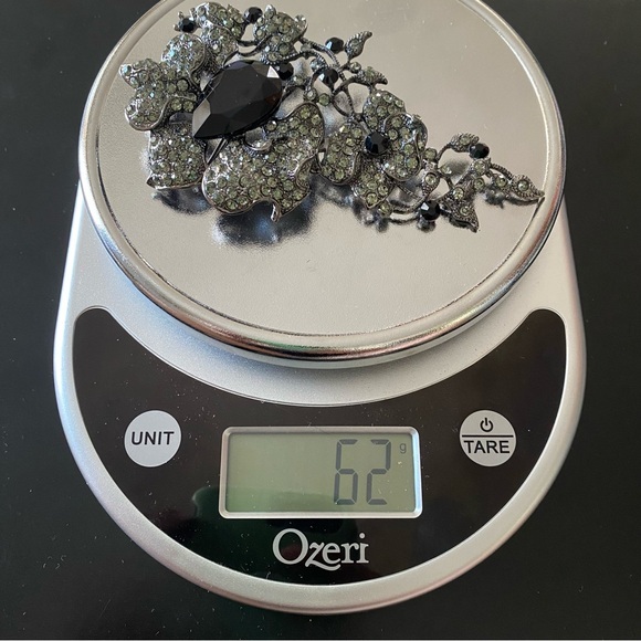 Unsigned Flower Bouquet Faux Rhinestones Gunmetal Large Brooch 62g NOS - Picture 7 of 13